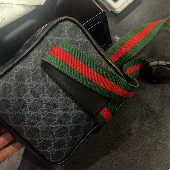 Gucci bag - Picture 2 of 2